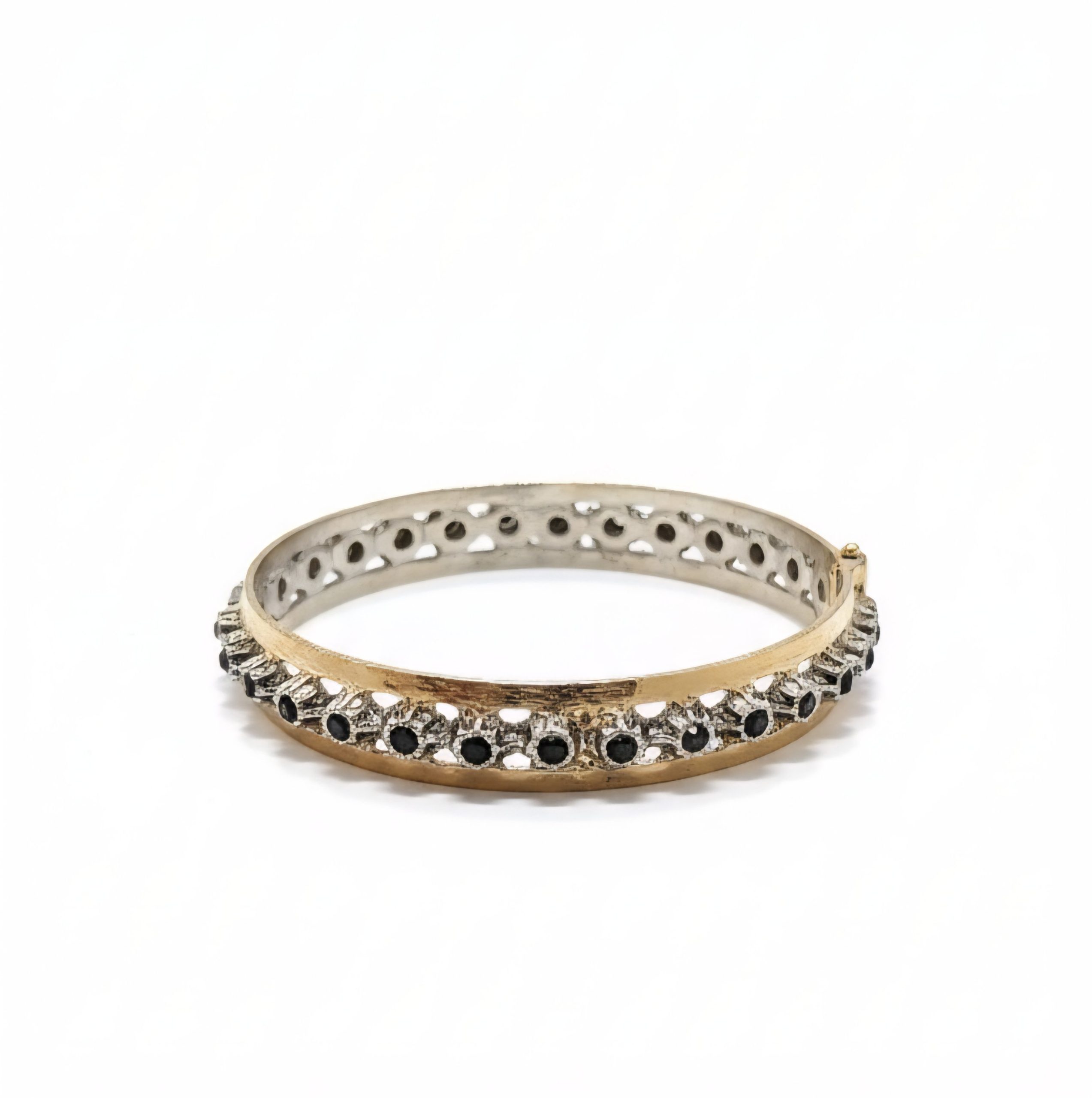 2025/12/1000355925-scaled.jpg Bracelet traditionnel – Image 1