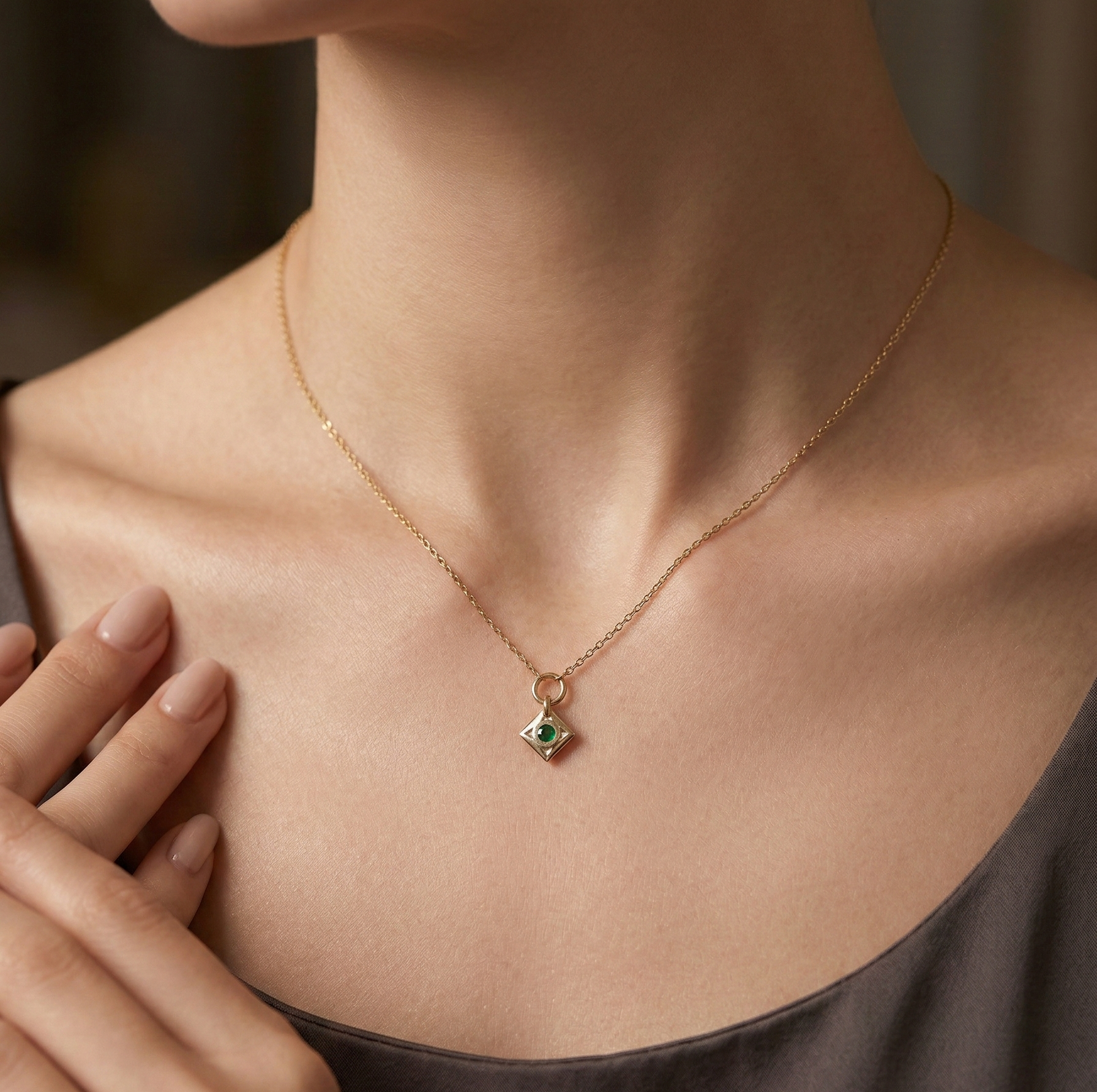Collier cn Collier en plaqué or CN de haute qualité – Image 1