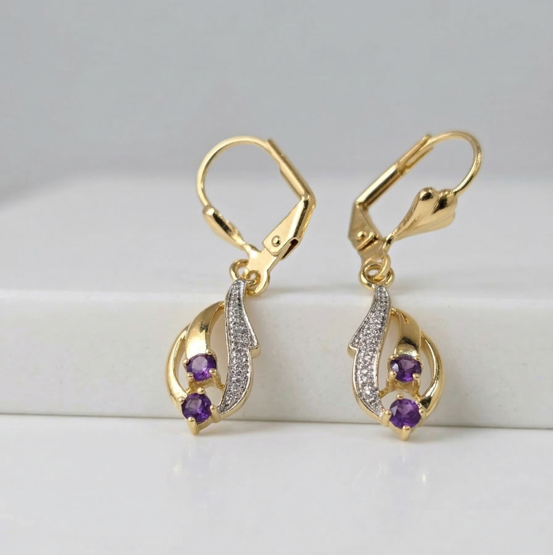 boucle cn 18 Boucles d’oreilles en plaqué or CN – Image 1