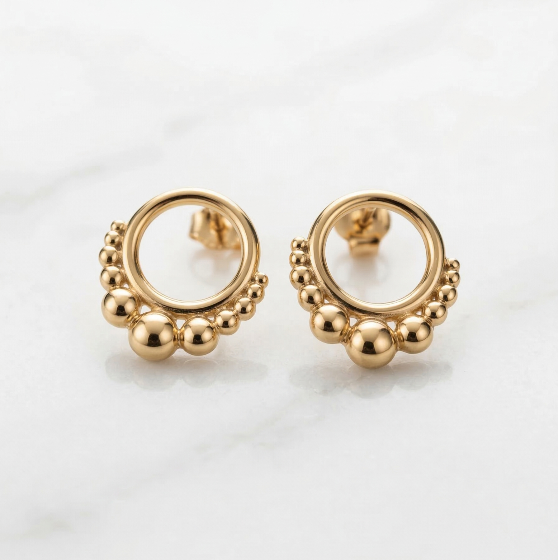 boucle cn 4 Boucles d’oreilles en plaqué or CN – Image 1