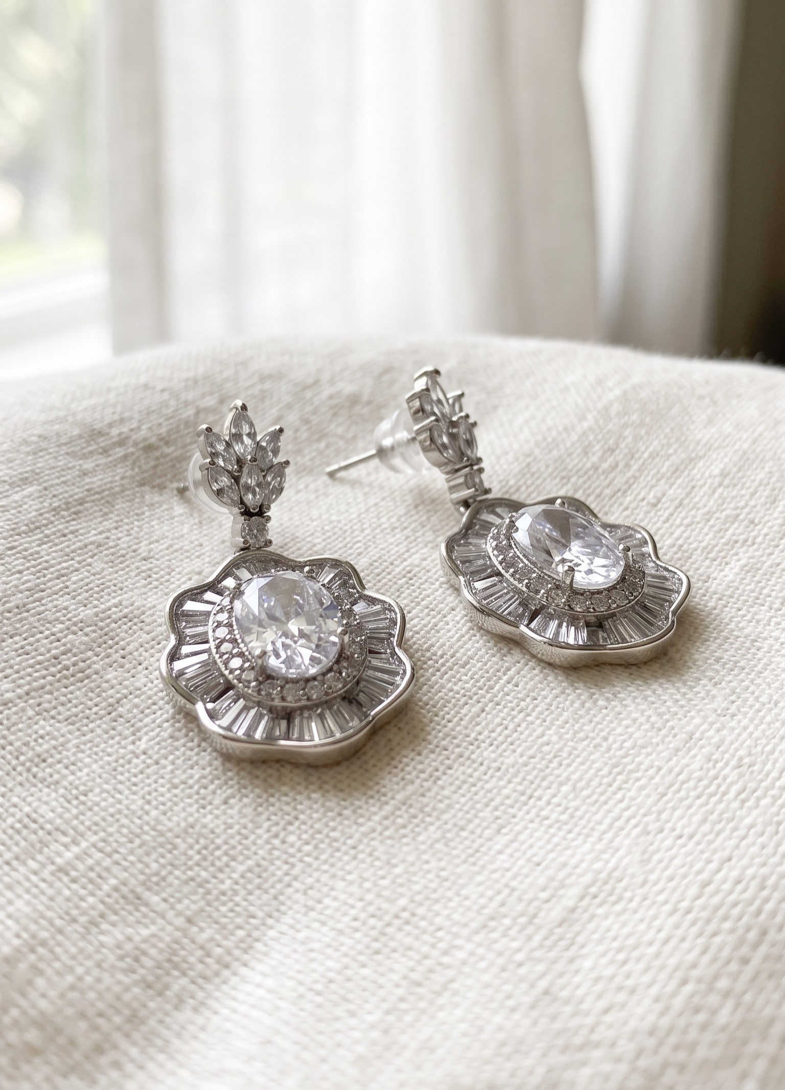 Boucles d'Oreilles en Zircon (8) Boucles d'Oreilles en Zircon – Image 1